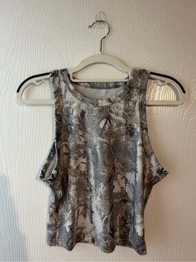 SHEIN Camo Cropped Tank Top